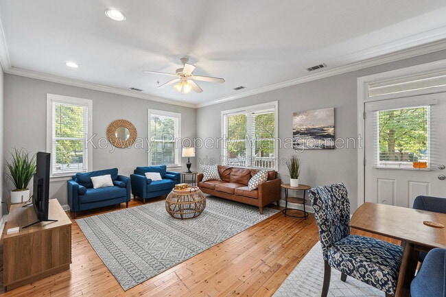 321 Landing Dr