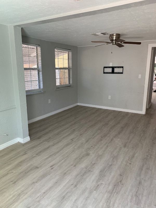 Photo - 1116 17th St W