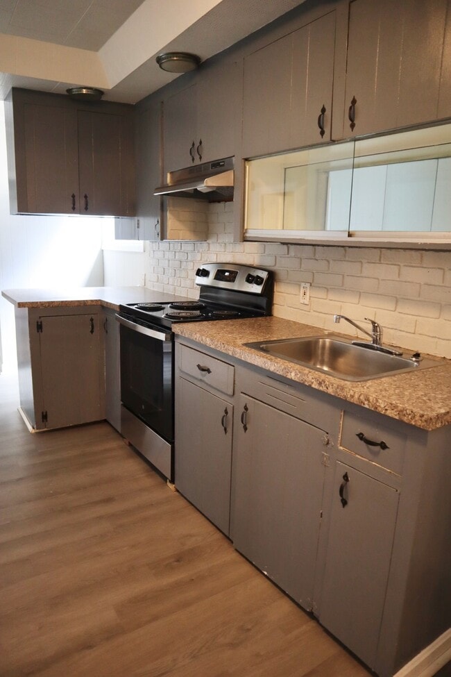 Kitchen - 37 Mead St Unidad 37 mead  1