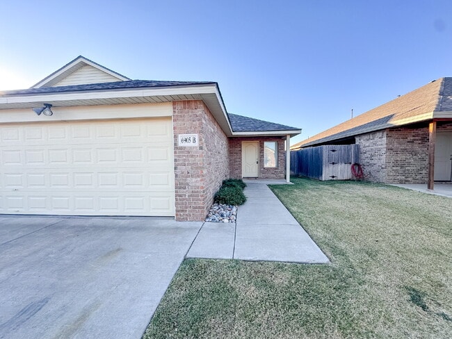 Photo - Primrose Pointe Duplex!