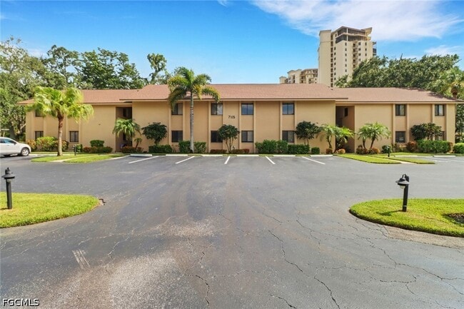 Photo - 7115 Lakeridge Ct Unit 110