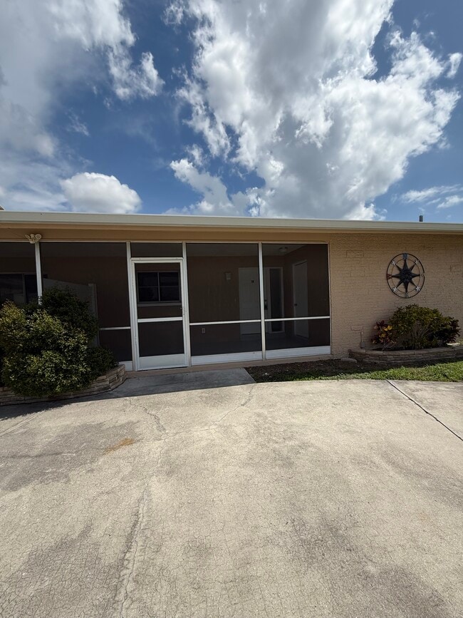 Building Photo - 1310 SE 40th Ter Rental