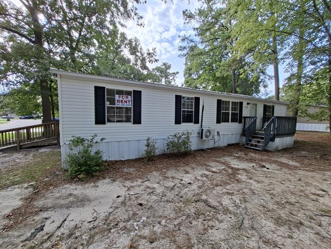111 Carnes Blvd