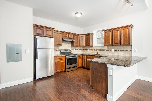 Photo - 6111 FILLMORE Pl