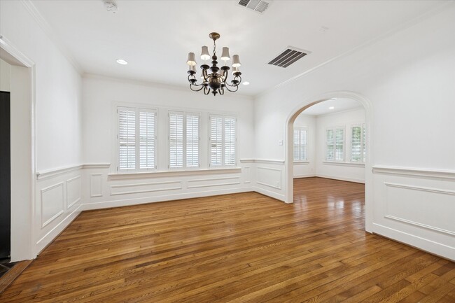 Photo - 2807 Lafayette St