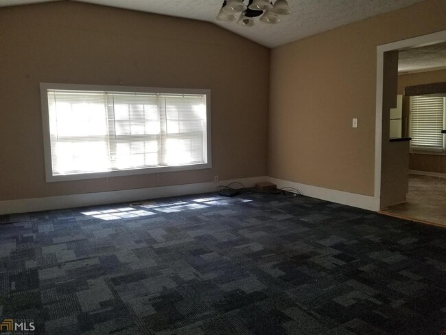 Photo - 339 Mahaffey St