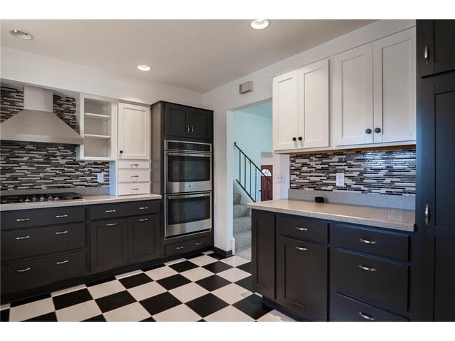 Photo - 7740 Arlington Ave N