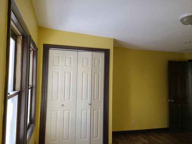 Building Photo - 31 Leyfred Ter Unit 3