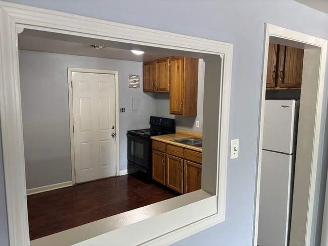 Photo - 703 N Ohio St Unit 4
