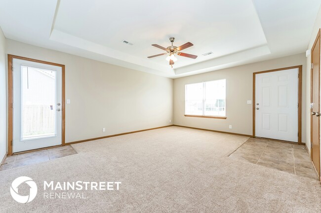 Photo - 215 Palmer Ct