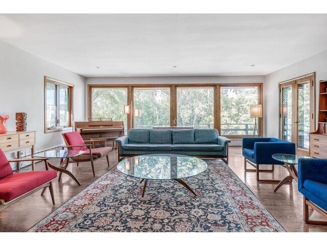 Photo - 400 Natchez Ave N