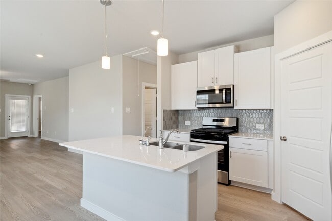 Photo - 1666 Shae Oak Ln