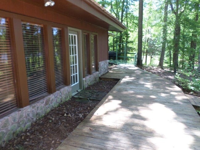 170 Lake Dr