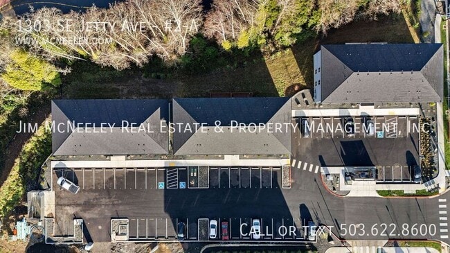 Photo - 1303 SE Jetty Ave Unidad #2-A