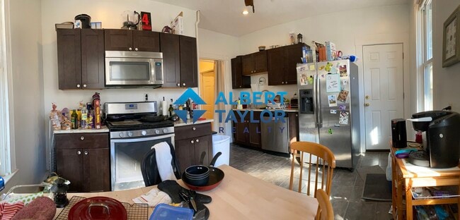 Photo - 108 Hyde Park Ave Apartments Unit 1