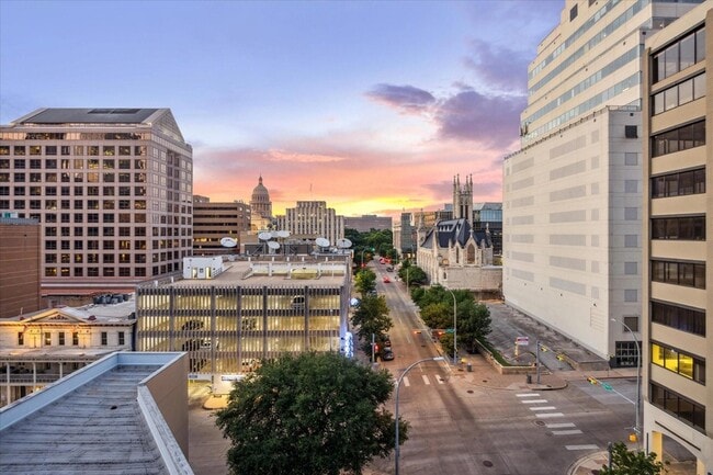 Photo - 800 Brazos St Unit 1007