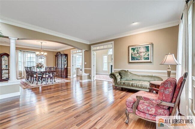 5 Erin Ct