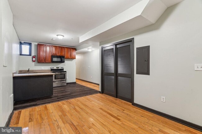 Building Photo - 1930 N Gratz St Unit A Rental