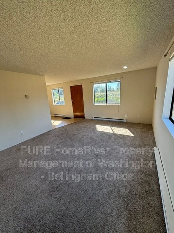 5084-5086 LaBounty Drive