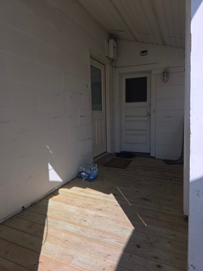 Building Photo - 307 N Governors Ave Rental