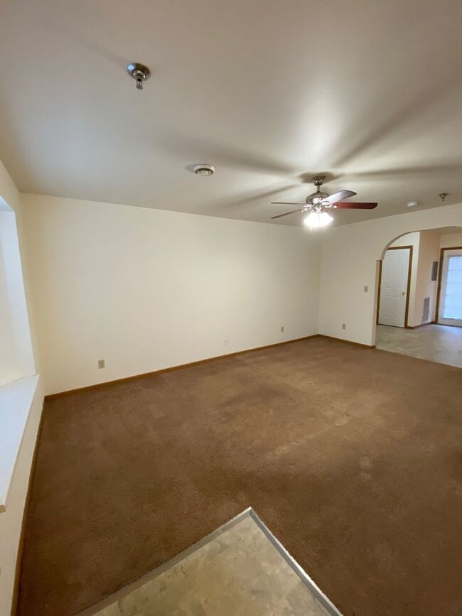 Photo - Bristol Cove Apartments LLC