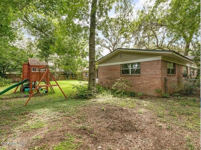 Photo - 5433 Sanders Rd