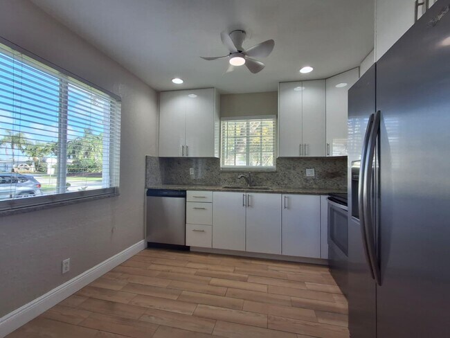 Photo - 4723 SW 14th St