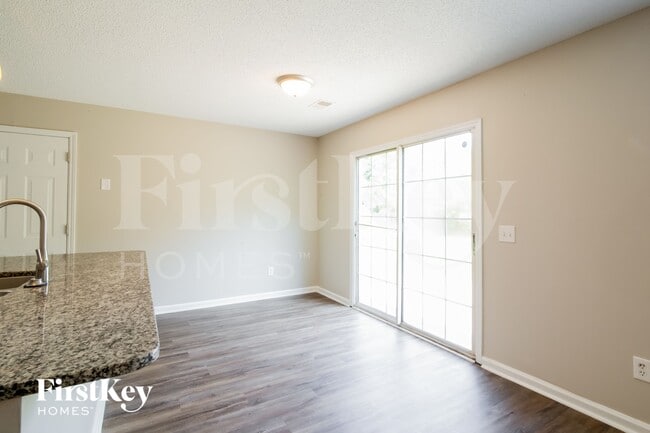 Photo - 528 Beverly Dr