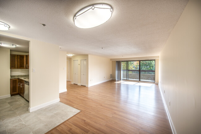 Photo - 1079 Beacon St Condominio Unidad 21