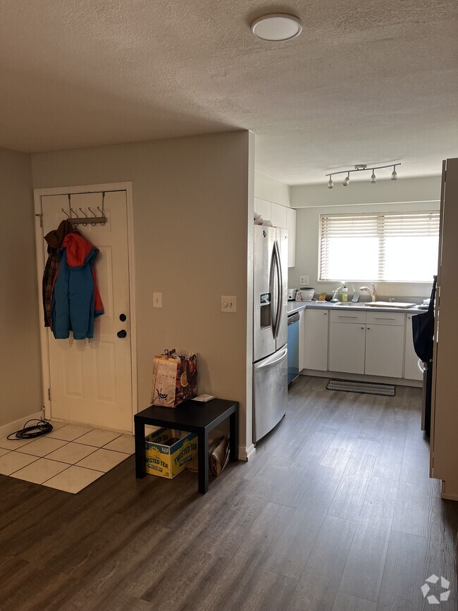 Building Photo - 314 Wright St Unit 101 Rental