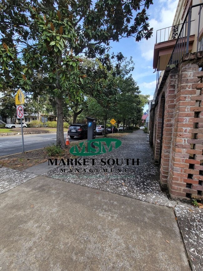 Photo - 301 E Liberty Unit B