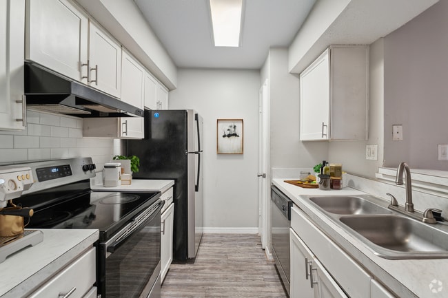 Building Photo - The Brady at Tampa Palms Rental