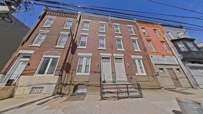 Building Photo - 2605 Cecil B. Moore Ave Unit 1