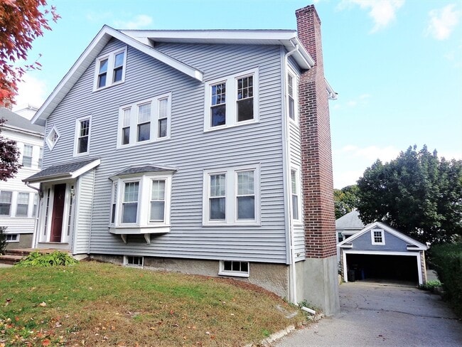 Building Photo - 117 Lewis Rd Unit 2 Rental