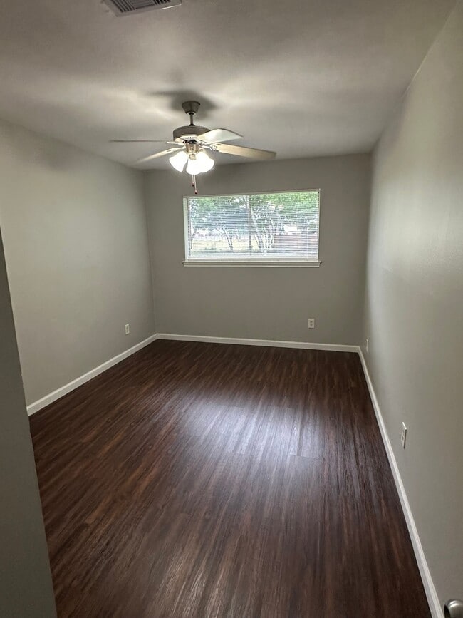 Building Photo - 2015 Adams St Rental
