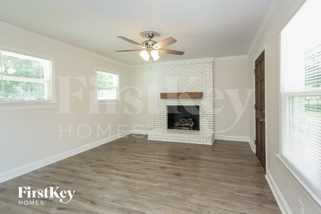 1551 Belmar Dr