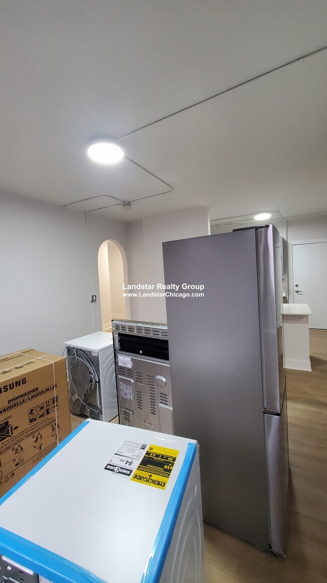Photo - 1347 W Estes Ave Unit 2F
