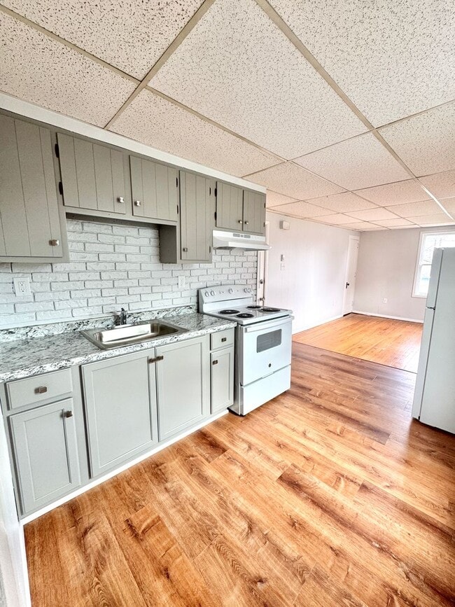 Photo - 961 Main St Unit Apt 2-2ndFL S