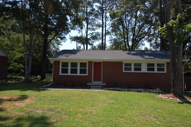 Front - 1011 Greenwich St House