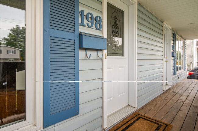 Photo - 198 Hennessey Rd