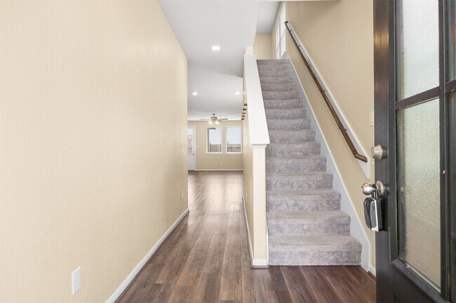 Photo - 2108 Sweet Bay Dr