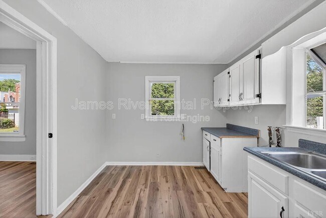 Photo - 512 Polk St