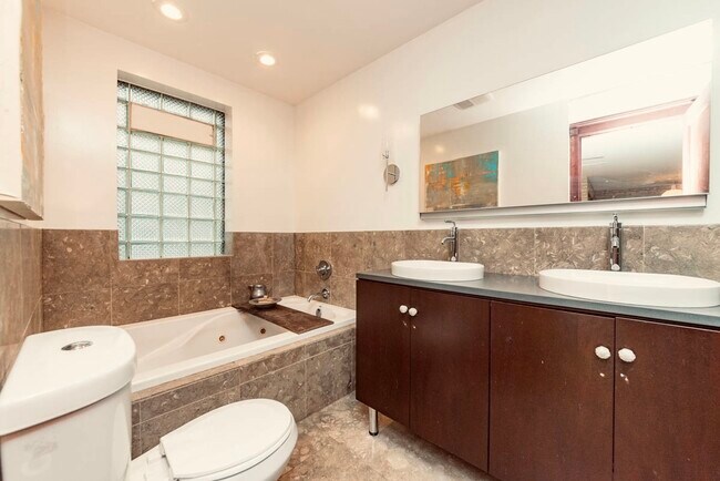 Photo - 1258 W Hood Ave Unit 1W