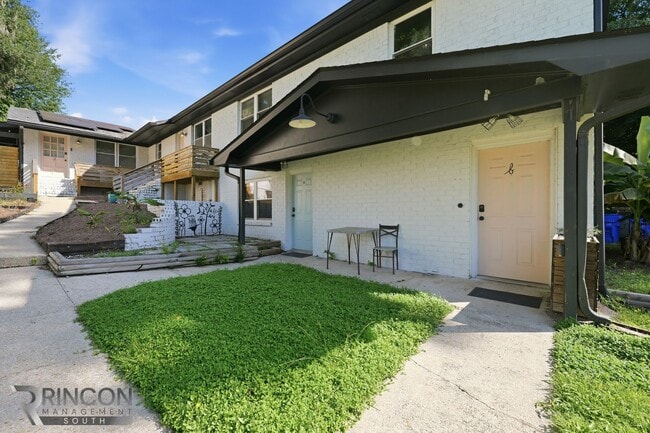 Building Photo - 4619 Jenkins Ave Unit B