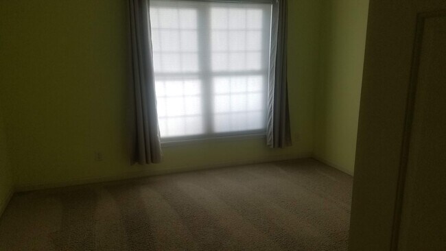 Photo - 290 Riverbend Dr Unit 2B