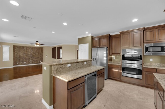 Photo - 10057 Portula Valley St