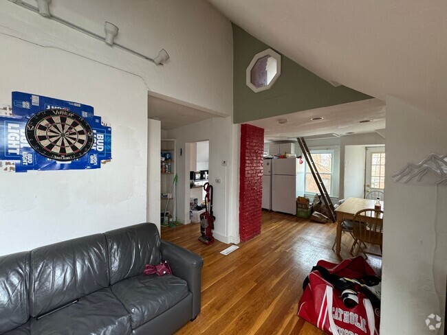 Building Photo - The Best Home in Brighton Unit 2