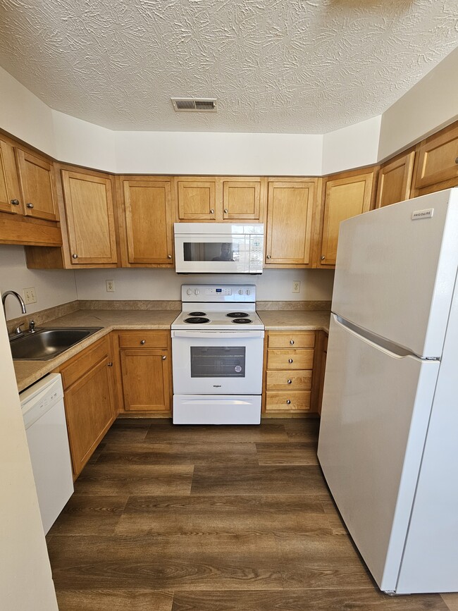 Photo - 33 Private Drive 8006 Unit 33B