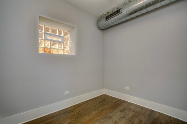 Photo - 1902 W 21st Pl Unit CH