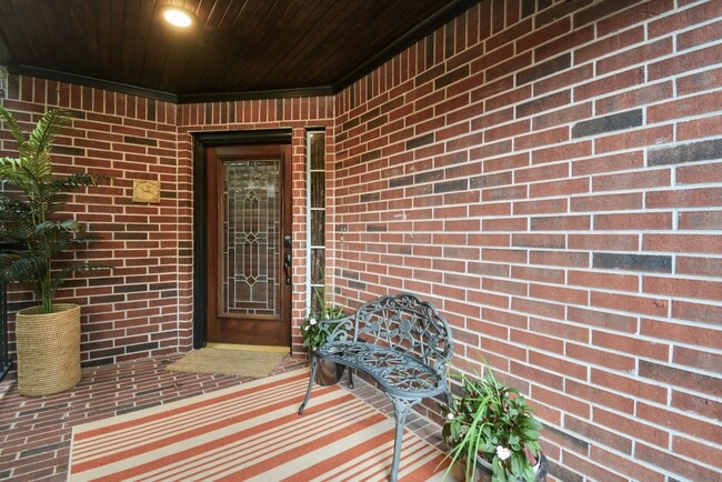 Building Photo - 12906 Kingsbridge Ln